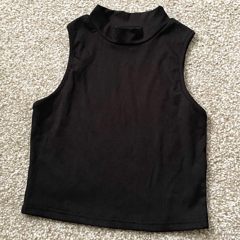 NWOT - Shein - Black Ribbed Turtleneck Crop Tank - Size S